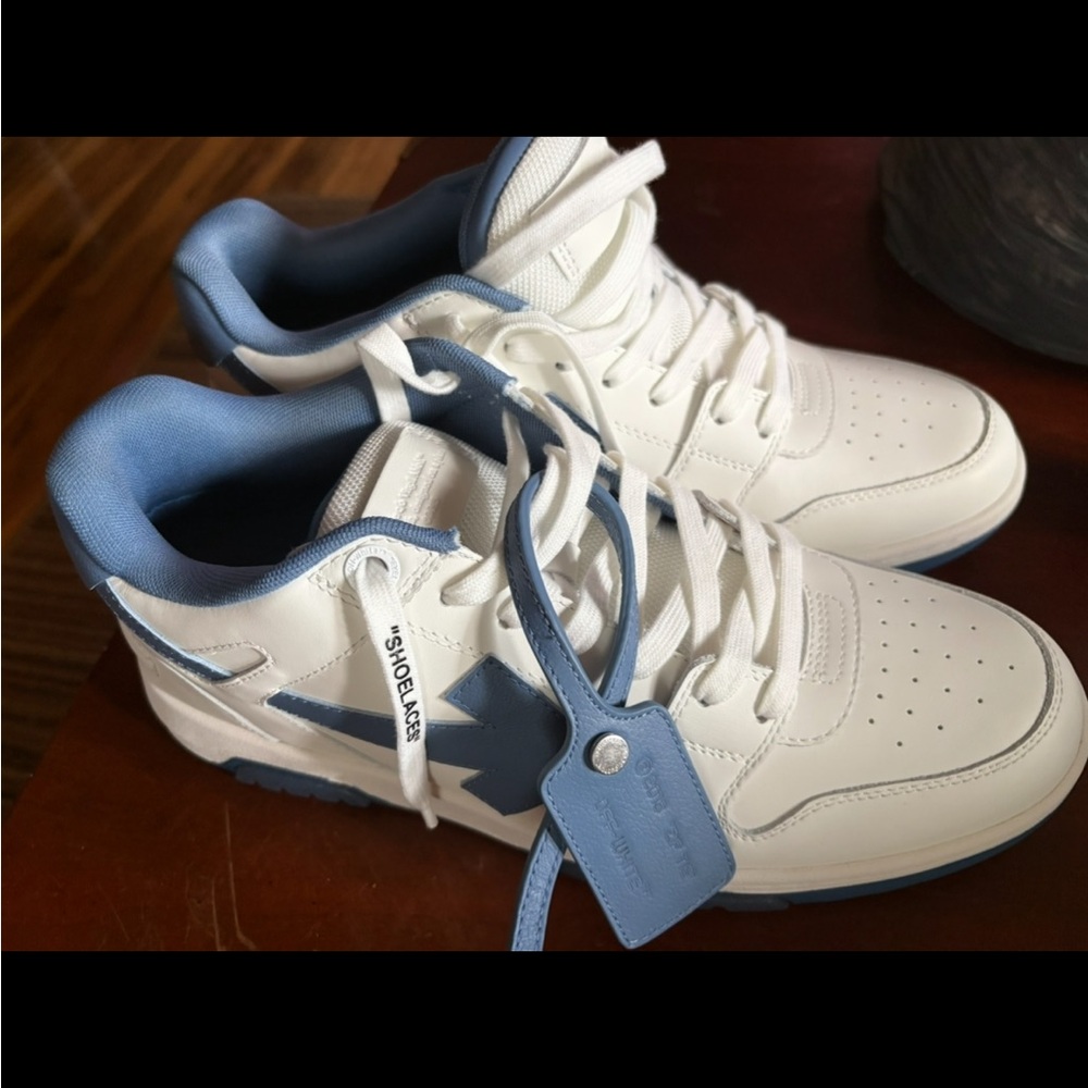 Off-White Sneakers in White and Blue